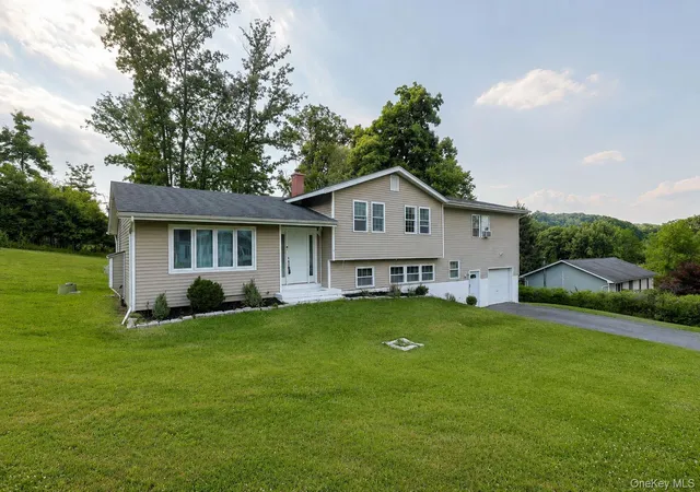 Homes for sale in New Windsor, NY | 1 Forest Ln, New Windsor, NY 12577 | MLS# 1019702
