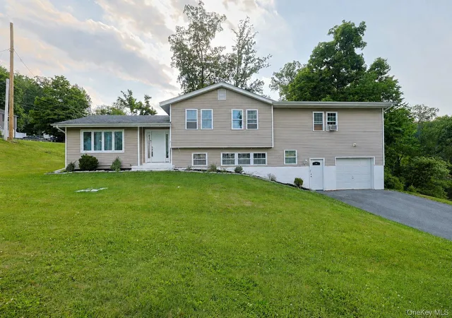 Homes for sale in New Windsor, NY | 1 Forest Ln, New Windsor, NY 12577 | MLS# 1019702