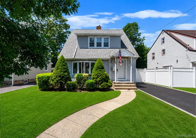 Homes for sale in Hempstead, NY | 33 Sherman St, Hempstead, NY 11566 | MLS# 1019710