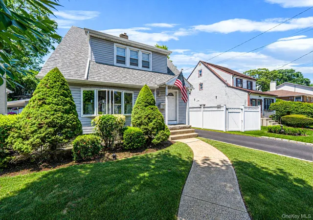 Homes for sale in Hempstead, NY | 33 Sherman St, Hempstead, NY 11566 | MLS# 1019710
