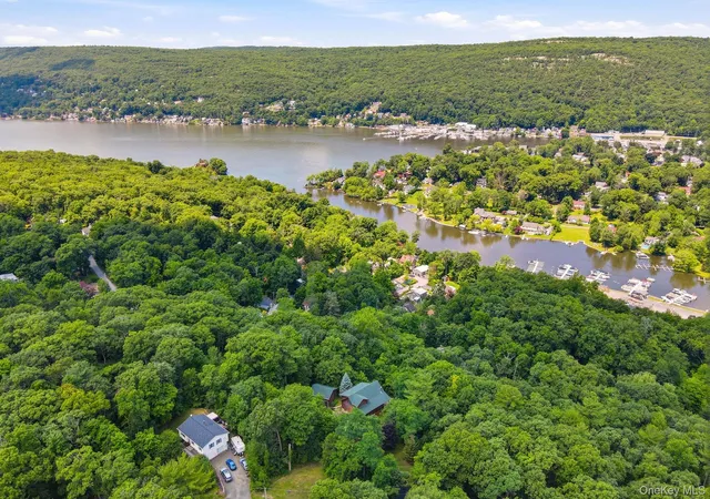 Homes for sale in Warwick (town), NY | 8 Mckinley Ave, Warwick (town), NY 10925 | MLS# 1019712