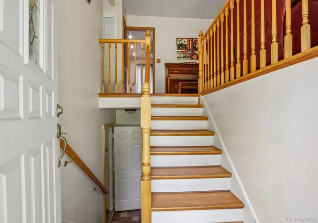 Homes for sale in Clarkstown, NY | 103 Old Haverstraw Rd, Clarkstown, NY 10920 | MLS# 1019715