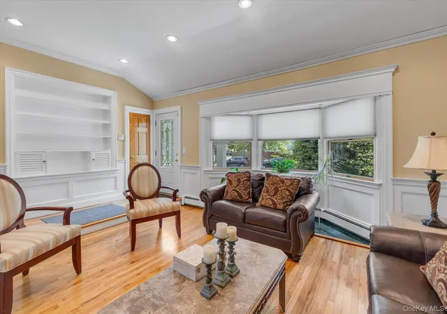 3rd image of 15 Elberta Dr, East Northport, NY 11731 | MLS# 1019717