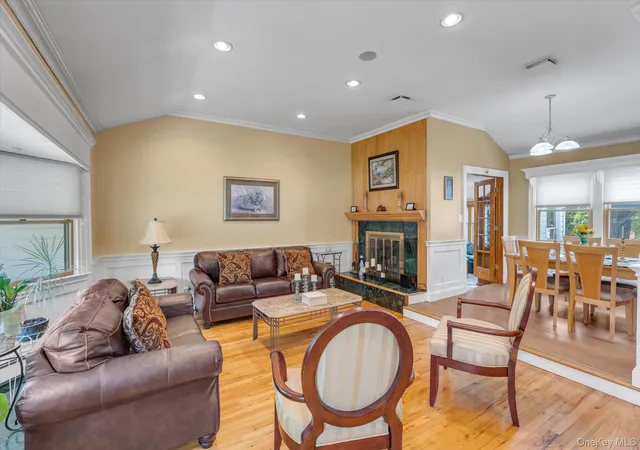 4th image of 15 Elberta Dr, East Northport, NY 11731 | MLS# 1019717
