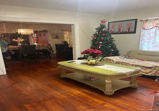 5th image of 737 Stowe Ave, Hempstead, NY 11510 | MLS# 1019728