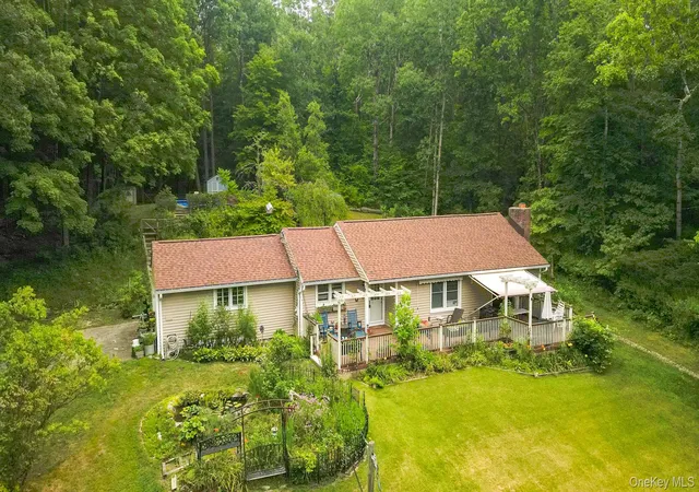 2nd image of 408 Field Rd, Red Hook, NY 12571 | MLS# 1019732