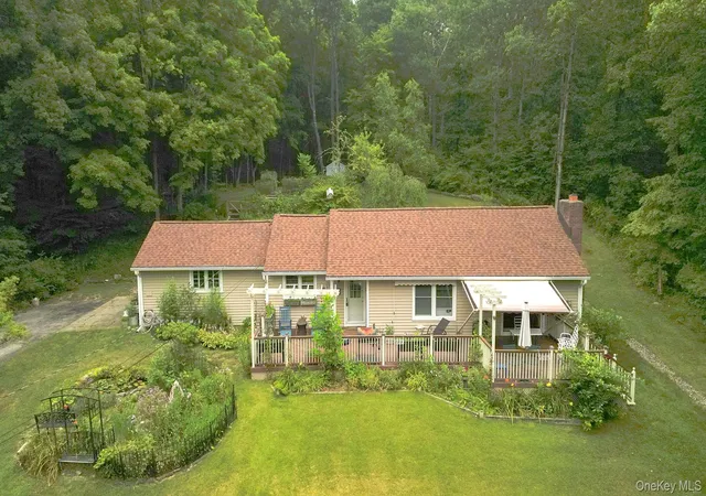 3rd image of 408 Field Rd, Red Hook, NY 12571 | MLS# 1019732