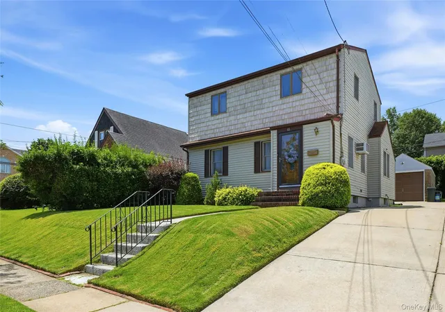 Homes for sale in North Hempstead, NY | 65 Moore St, North Hempstead, NY 11040 | MLS# 1019743