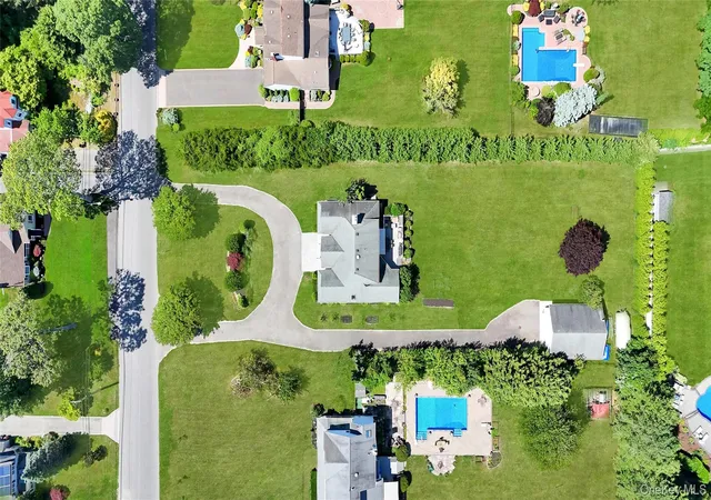 2nd image of 275 S Gillette Ave, Islip, NY 11705 | MLS# 1019745