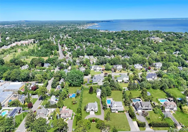 3rd image of 275 S Gillette Ave, Islip, NY 11705 | MLS# 1019745