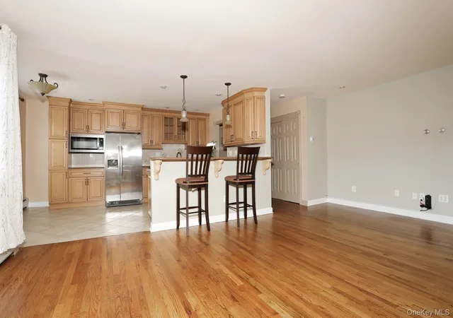 Homes for sale in Orangetown, NY | 231 N Middletown Rd #H, Orangetown, NY 10965 | MLS# 1019758