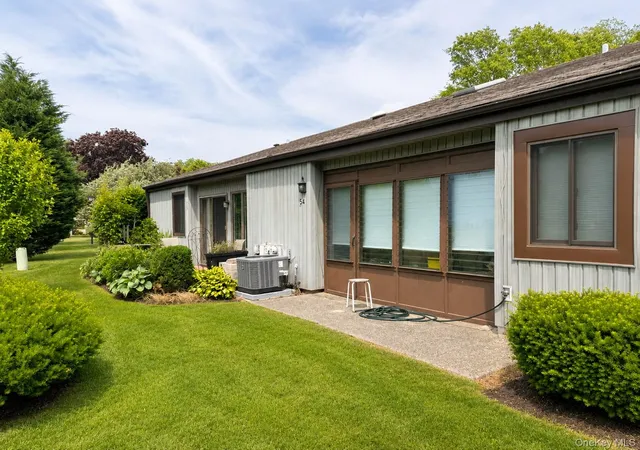 Photo 3 of Sale Pending at 54 Strathmore Gate Dr, Stony Brook, NY 11790 | MLS# 1019766 | Listing updated on 2026-08-10