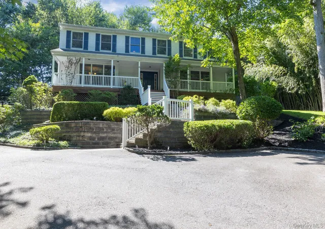 Homes for sale in Brookhaven, NY | 6 Cedar Dr, Brookhaven, NY 11790 | MLS# 1019772
