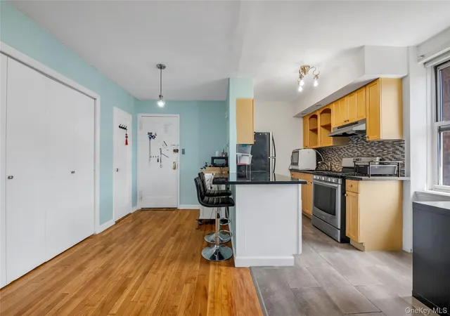 Homes for sale in New York, NY | 64-35 Yellowstone Blvd #5N, New York, NY 11375 | MLS# 1019781