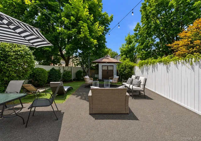 Listing Photo 5 - Condo for sale in building located at 4523 Monticello Ave, New York, NY 10466