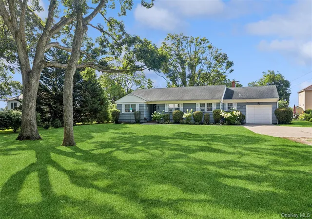 Photo 2 of Single family home for sale at 270 Opechee Ave, Southold, NY 11971 | MLS# 1019799 | Listing updated on 2026-08-26