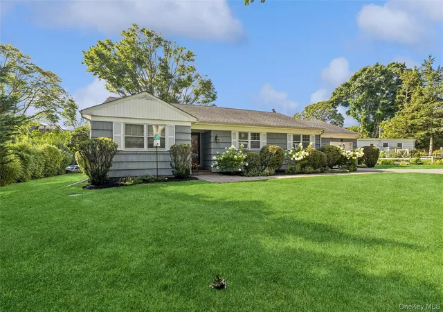 Photo 3 of Single family home for sale at 270 Opechee Ave, Southold, NY 11971 | MLS# 1019799 | Listing updated on 2026-08-26