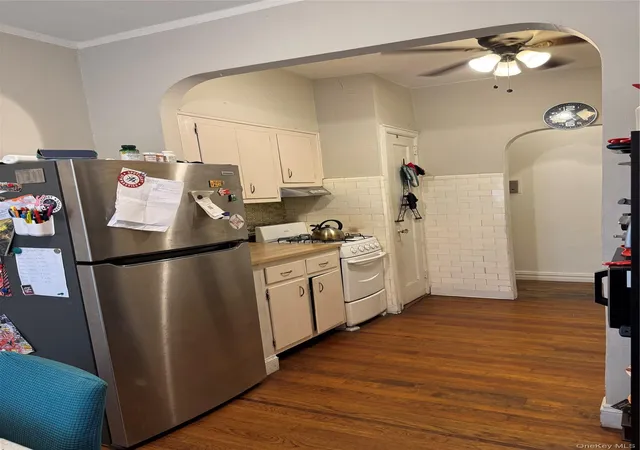 Photo 3 of Condo for sale at 2922 Barnes Ave #6L, Bronx, NY 10467 | MLS# 1019804 | Listing updated on 2026-06-30