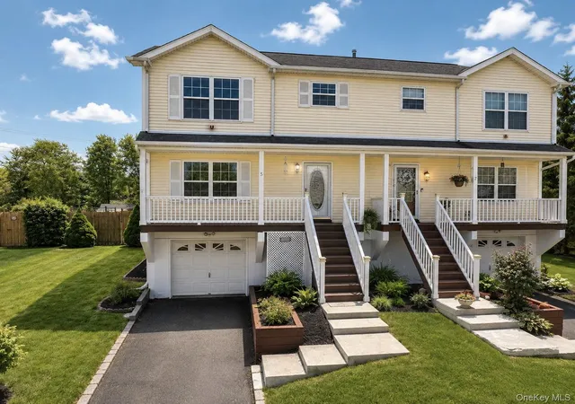 Photo 1 of Sale Pending at 5 Alicia Ln, Warwick (town), NY 10990 | MLS# 1019807 | Listing updated on 2026-09-16