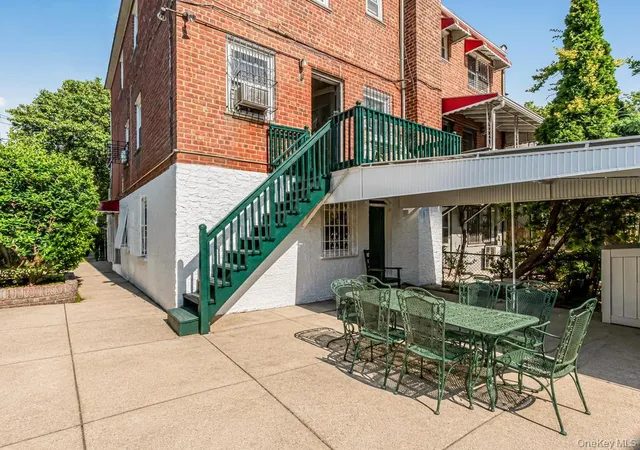 Photo 3 of Sale Pending at 4607 Wilder Ave, New York, NY 10466 | MLS# 1019812 | Listing updated on 2026-08-06