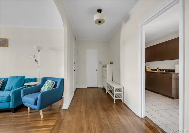 Homes for sale in North Hempstead, NY | 15 Gaynor Ave #3E, North Hempstead, NY 11030 | MLS# 1019816