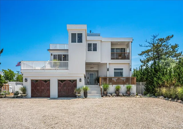 Photo 3 of Single family home for sale at 291 Dune Rd, Westhampton Beach, NY 11978 | MLS# 1019832 | Listing updated on 2026-10-03