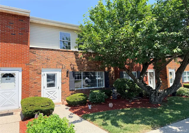 Homes for sale in New Windsor, NY | 276 Temple Hill Rd #906, New Windsor, NY 12553 | MLS# 1019835
