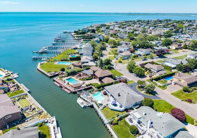 2nd image of 280 Bay Dr, Massapequa, NY 11758 | MLS# 1019839