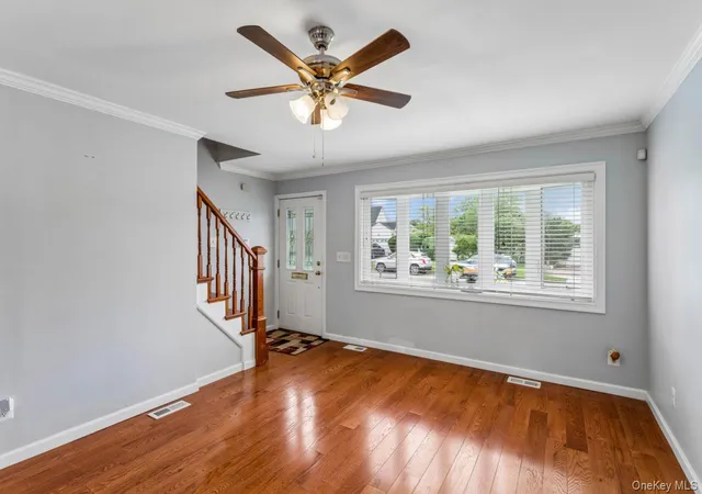 Homes for sale in North Hempstead, NY | 3 Hillcrest Dr, North Hempstead, NY 11590 | MLS# 1019842