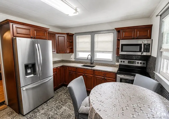 Homes for sale in Newburgh (town), NY | 15 S Plank Rd, Newburgh (town), NY 12550 | MLS# 1019849