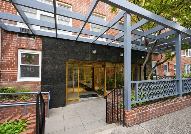 Photo 3 of Condo for sale at 400 E 17th Street #304, New York, NY 11226 | MLS# 1019850 | Listing updated on 2026-09-16