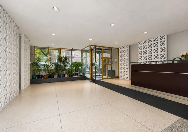 Listing Photo 5 - Condo for sale in building located at 400 E 17Th St, New York, NY 11226 - Unit #304
