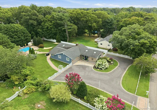 Photo 1 of Single family home for sale at 703 Lincoln Ave, Islip, NY 11782 | MLS# 1019865 | Listing updated on 2026-08-16
