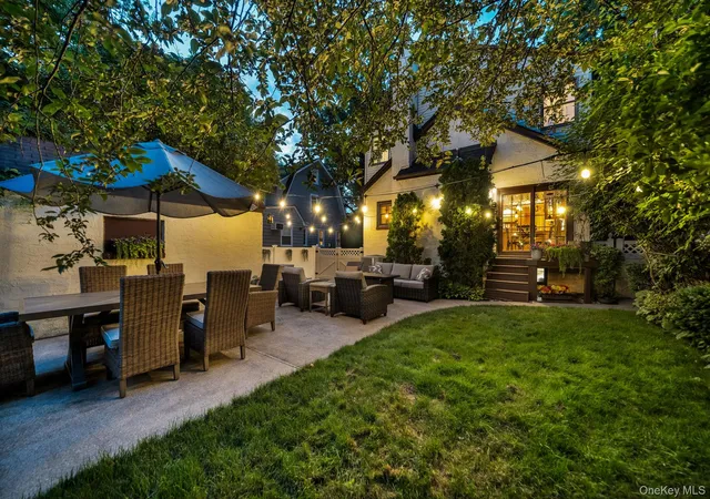 4th image of 179 Scarcliffe Dr, Hempstead, NY 11565 | MLS# 1019875