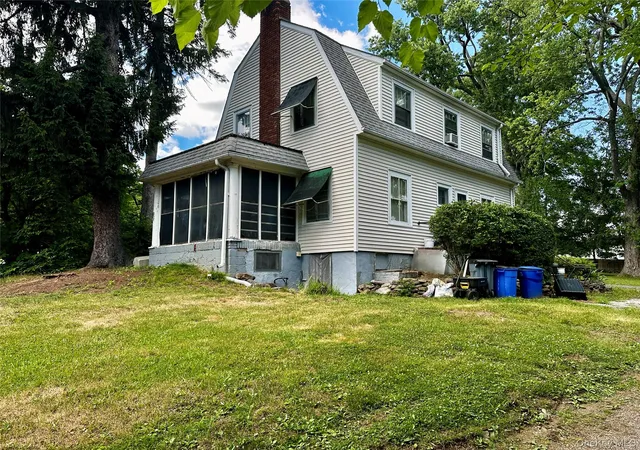 3rd image of 237 Windsor Hwy, New Windsor, NY 12553 | MLS# 1019884