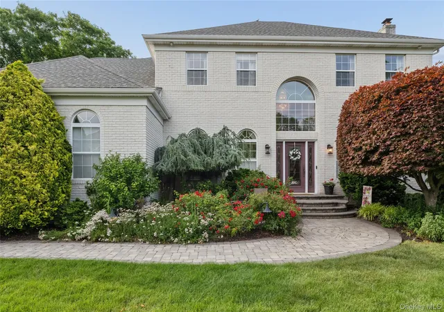1st image of 15 Barnaby Ct E, Islip, NY 11788 | MLS# 1019886