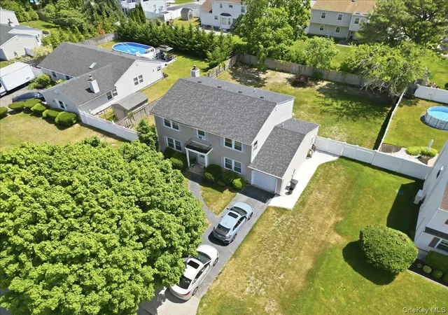 Photo 2 of Single family home for sale at 7 Apple Blossom Ln, East Patchogue, NY 11772 | MLS# 1019899 | Listing updated on 2026-08-11