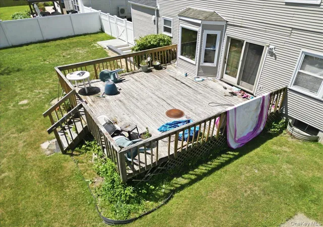 Photo 3 of Single family home for sale at 7 Apple Blossom Ln, East Patchogue, NY 11772 | MLS# 1019899 | Listing updated on 2026-08-11
