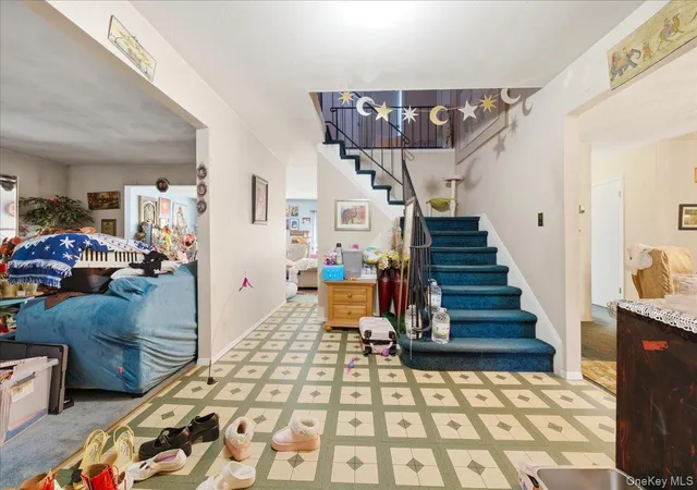 Photo 4 of Single family home for sale at 7 Apple Blossom Ln, East Patchogue, NY 11772 | MLS# 1019899 | Listing updated on 2026-08-11