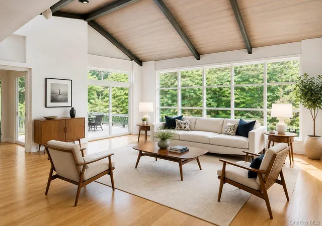 Photo 1 of Single family home for sale at 39 Upper Dr, Halesite, NY 11743 | MLS# 1019906 | Listing updated on 2026-09-15