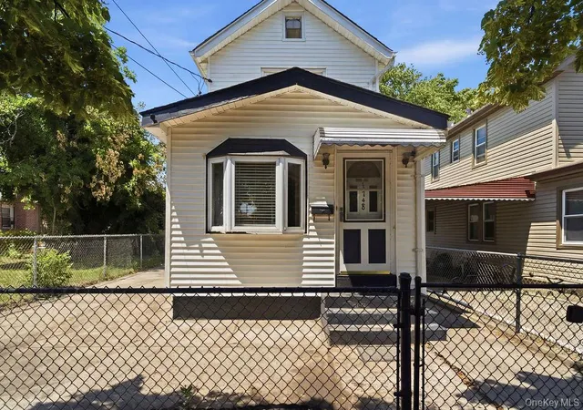Photo 2 of Single family home for sale at 137 48 171st Street, New York, NY 11434 | MLS# 1019907 | Listing updated on 2026-09-02