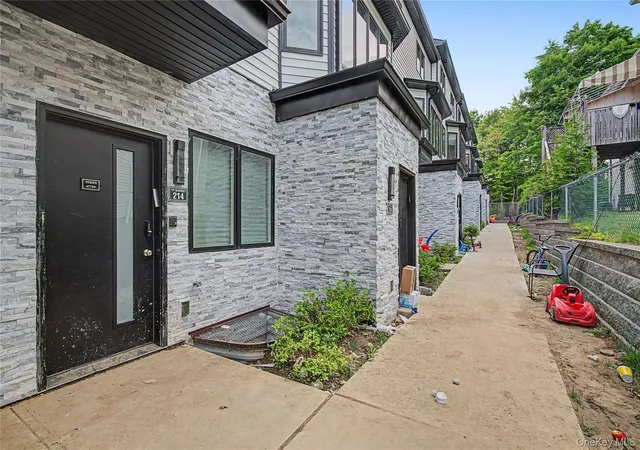 Photo 2 of Condo for sale at 151 Blauvelt #214, Ramapo, NY 10952 | MLS# 1019911 | Listing updated on 2026-08-30