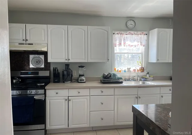 4th image of 43 2Nd Ave, Central Islip, NY 11722 | MLS# 1019922