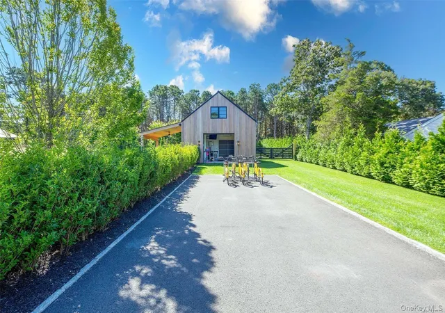 35th image of 32 Inlet Rd W, Hampton Bays, NY 11946 | MLS# 1019925