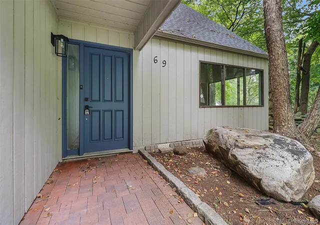 Photo 2 of Single family home for sale at 69 Mitchell Rd, Somers, NY 10589 | MLS# 1019945 | Listing updated on 2026-09-06