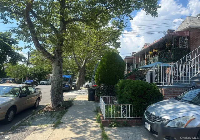 Photo 4 of Single family home for sale at 1375 E 101st Street, Brooklyn, NY 11236 | MLS# 1019948 | Listing updated on 2026-07-13