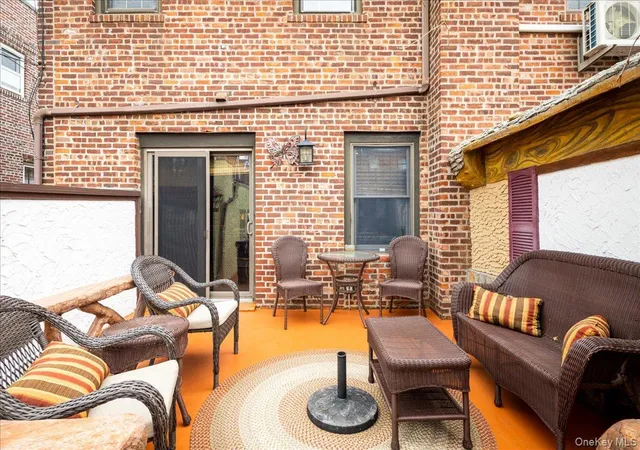 Homes for sale in New York, NY | 217 16 48th Ave, New York, NY 11364 | MLS# 1019951