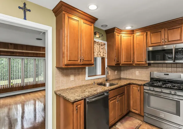 4th image of 2782 Harvey Ave, Hempstead, NY 11572 | MLS# 1019952