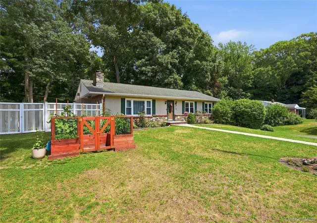 4th image of 26 Garden Dr, New Windsor, NY 12553 | MLS# 1019959