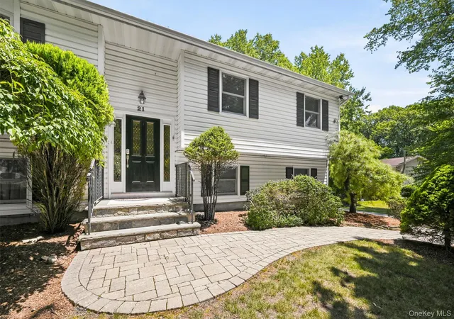 5th image of 21 Arbor Ln, Clarkstown, NY 10954 | MLS# 1019969